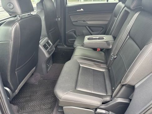 Certified 2021 Volkswagen Atlas Cross Sport SE image 29