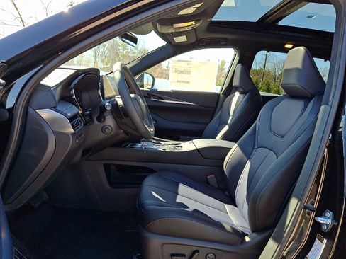 New 2026 INFINITI QX60 Sport image 10