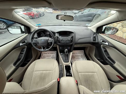 Used 2017 Ford Focus SE FWD image 20