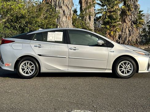 Used 2018 Toyota Prius Prime Premium w/ Carpet Mat Package image 2