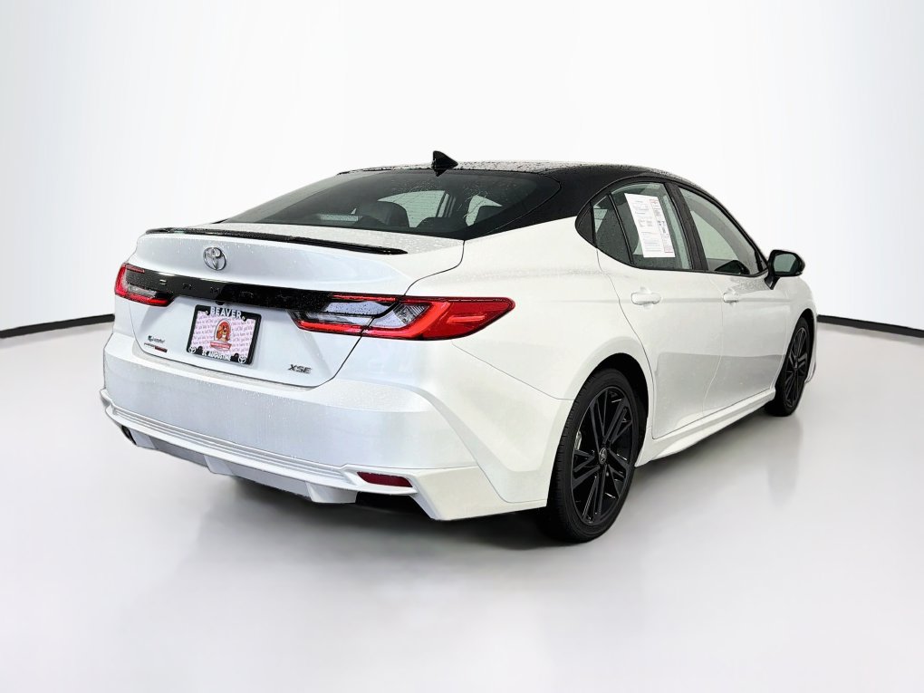 Used 2025 Toyota Camry XSE FWD image 10