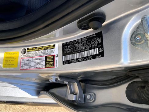 Used 2024 Toyota Camry SE image 34