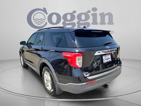 Used 2020 Ford Explorer XLT RWD image 2