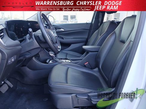 Used 2024 Buick Encore GX Sport Touring AWD/4WD image 13