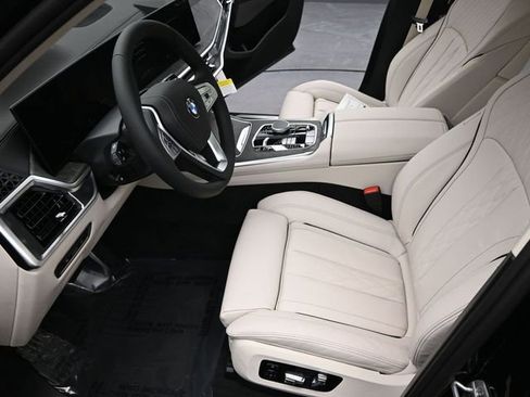 New 2026 BMW X7 xDrive40i AWD/4WD image 17
