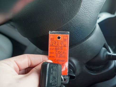 Used 2019 Ford E-350 and Econoline 350 Super Duty w/ Power Windows & Locks Group image 25