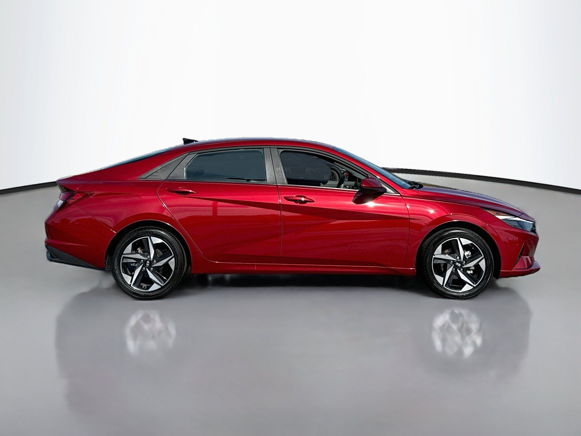 Used 2023 Hyundai Elantra SEL w/ Convenience Package FWD image 8