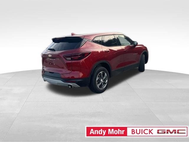Used 2025 Chevrolet Blazer LT FWD image 12