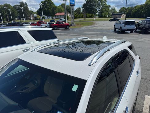 Used 2024 Chevrolet Equinox Premier FWD image 7