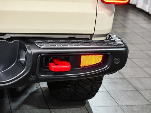 Used 2020 Jeep Gladiator Rubicon w/ Dual Top Group AWD/4WD image 73
