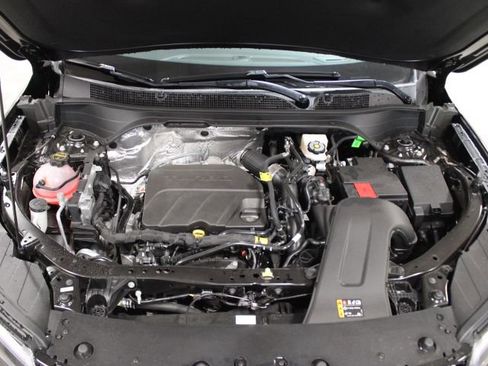 New 2026 Chevrolet Trax RS w/ Sunroof Package FWD image 45