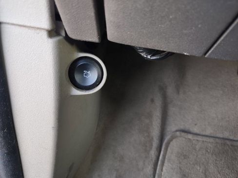 Used 2009 Ford Focus SE image 11