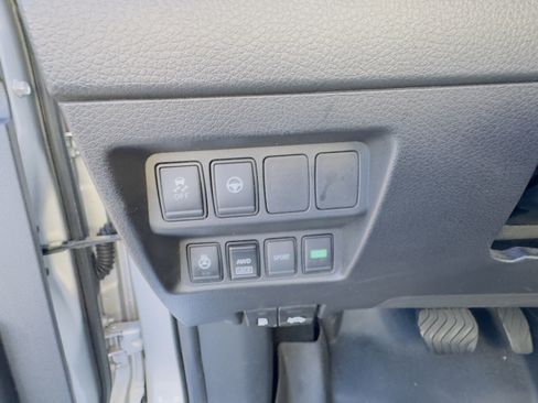 Used 2022 Nissan Rogue Sport SL w/ Premium Package image 16