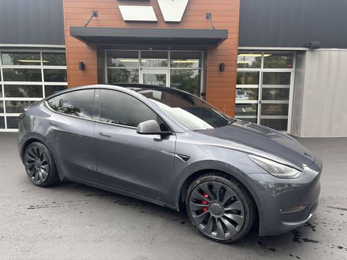 Used 2021 Tesla Model Y Performance AWD/4WD image 2
