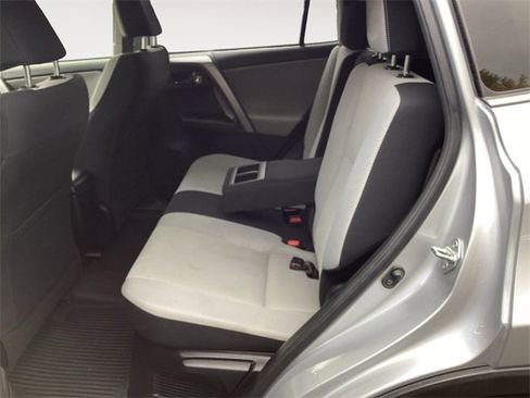 Used 2016 Toyota RAV4 XLE image 13