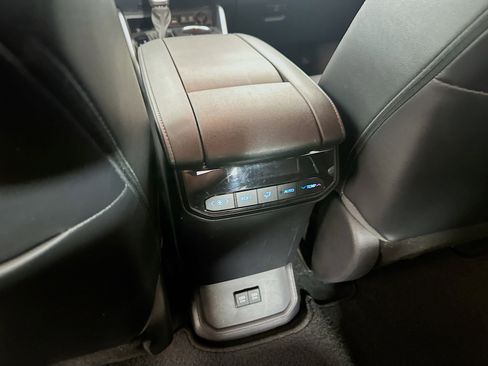Used 2021 Toyota Highlander XSE FWD image 29