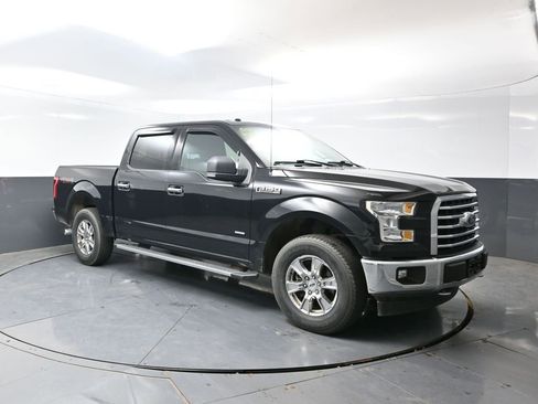Used 2017 Ford F150 XLT w/ Equipment Group 302A Luxury AWD/4WD image 6