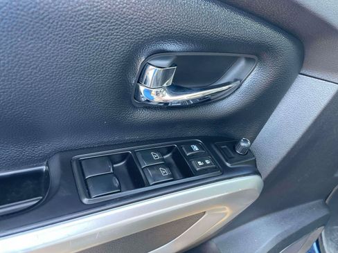 Used 2018 Nissan Titan PRO-4X w/ Pro-4x Utility Package AWD/4WD image 12
