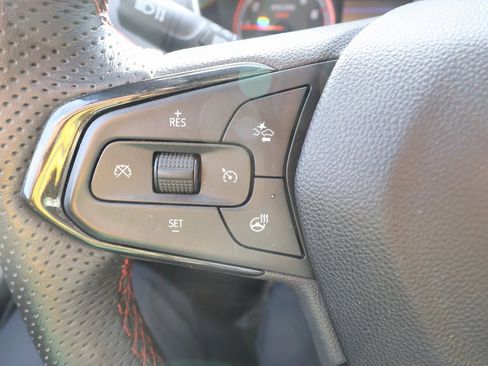 Used 2022 Chevrolet TrailBlazer RS w/ Technology Package image 16