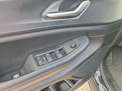 Used 2024 Jeep Grand Cherokee Altitude AWD/4WD image 10