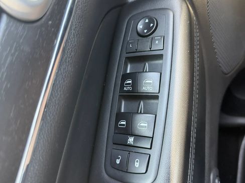Used 2018 Jeep Grand Cherokee Limited AWD/4WD image 24