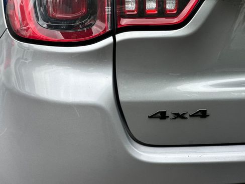 Used 2019 Jeep Compass Latitude AWD/4WD image 35
