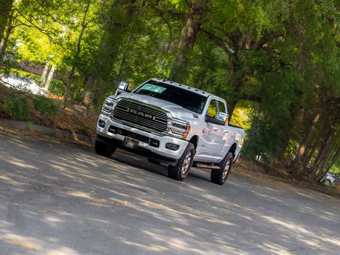 Used 2023 RAM 2500 Laramie AWD/4WD image 46