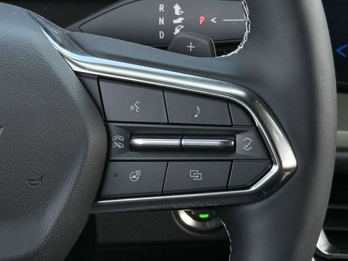 New 2026 Chevrolet Traverse LT image 14