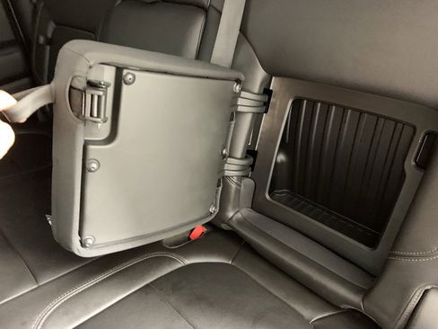 Used 2019 GMC Sierra 1500 SLT w/ SLT Premium Package image 33