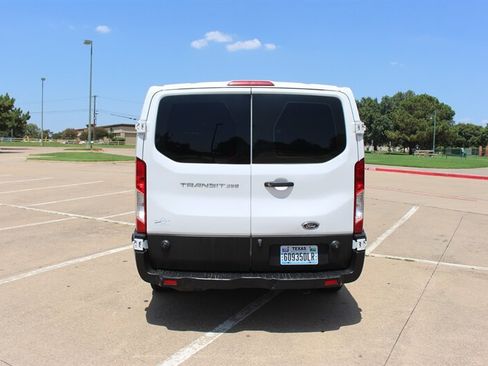 Used 2019 Ford Transit 350 XLT RWD image 4