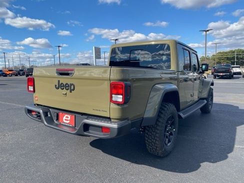 New 2026 Jeep Gladiator Sport AWD/4WD image 7