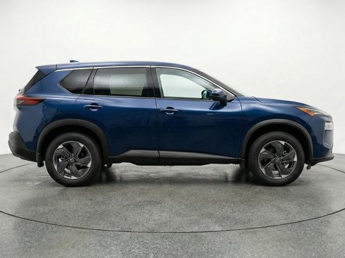 Used 2025 Nissan Rogue SV FWD image 11