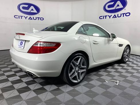 Used 2013 Mercedes-Benz SLK 250 image 3