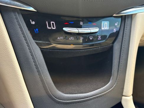 Used 2019 Cadillac XT5 Premium Luxury FWD image 24