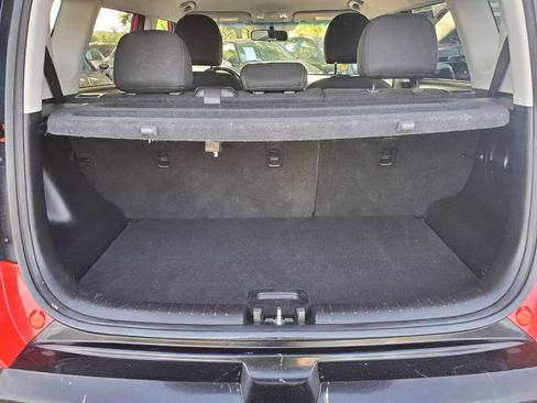 Used 2016 Kia Soul + image 17