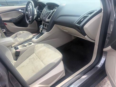 Used 2013 Ford Focus SE FWD image 9