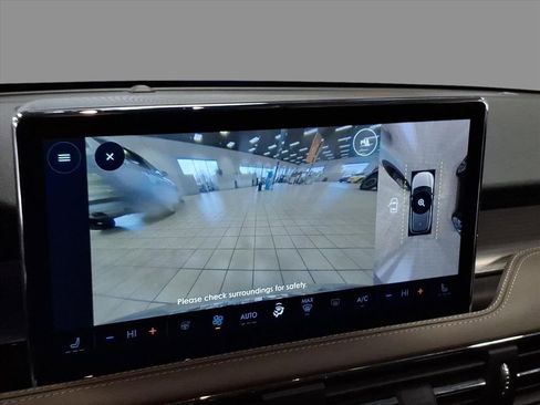 Certified 2025 Lincoln Corsair Premiere w/ Equipment Group 101A image 23