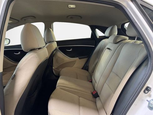 Used 2013 Hyundai Elantra GT image 24