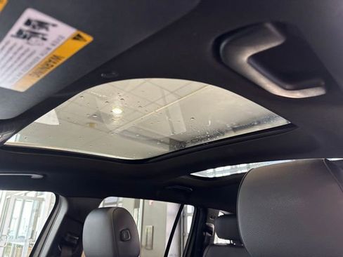 Certified 2026 Mercedes-Benz GLB 250 4MATIC image 18