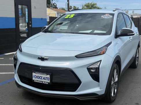 Used 2023 Chevrolet Bolt EUV LT w/ Convenience Package image 20