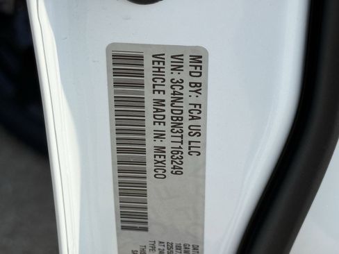 New 2026 Jeep Compass Latitude image 29