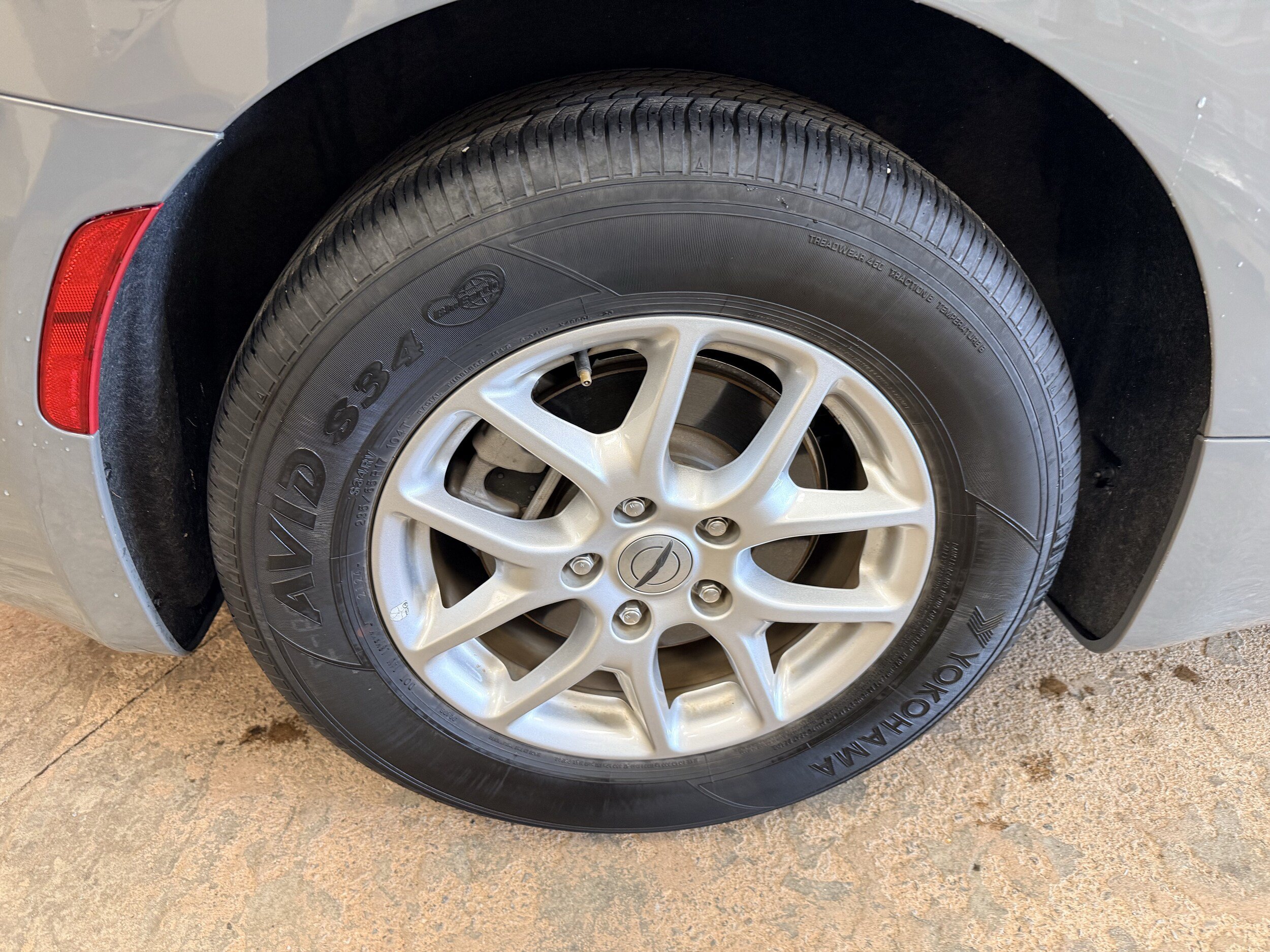 Used 2025 Chrysler Pacifica Select FWD image 10