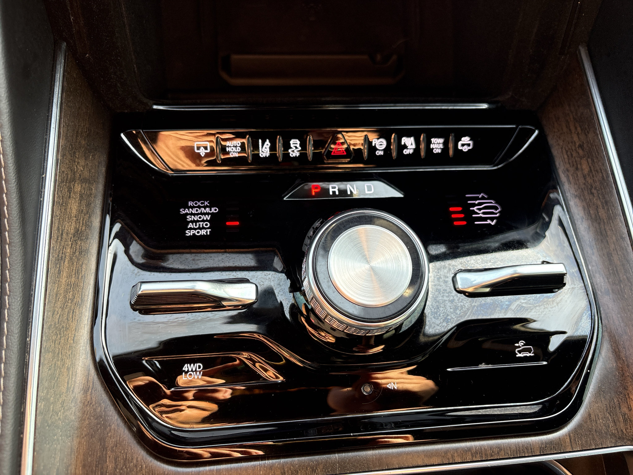 Used 2022 Jeep Grand Wagoneer Series I AWD/4WD image 26