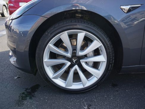 Used 2018 Tesla Model 3 Long Range image 31