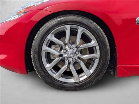 Used 2011 Nissan 370Z Roadster image 22