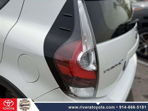 Used 2019 Toyota Prius C w/ Carpet Mat Package FWD image 10