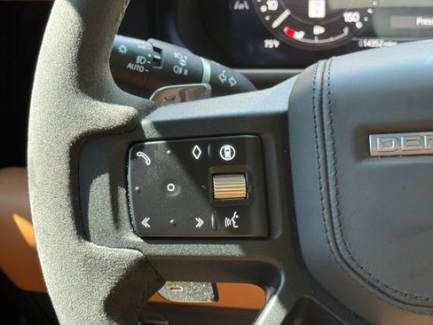 Used 2024 Land Rover Defender 130 V8 AWD/4WD image 25