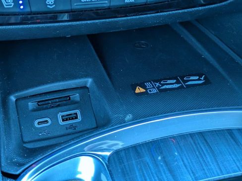 Used 2024 Buick Enclave Premium image 26