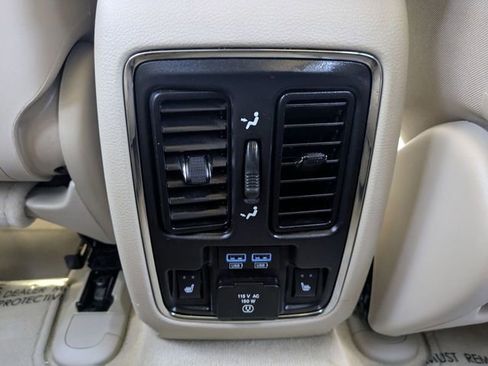Used 2021 Jeep Grand Cherokee Overland RWD image 27