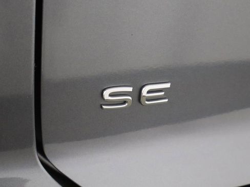 Used 2021 Volkswagen Atlas Cross Sport SE AWD/4WD image 44